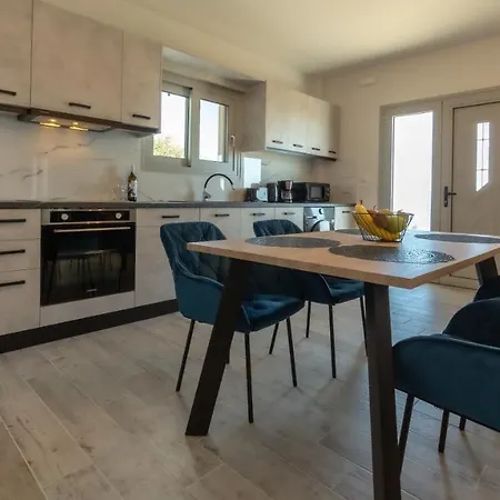 Lägenhet Farm House Vlachata